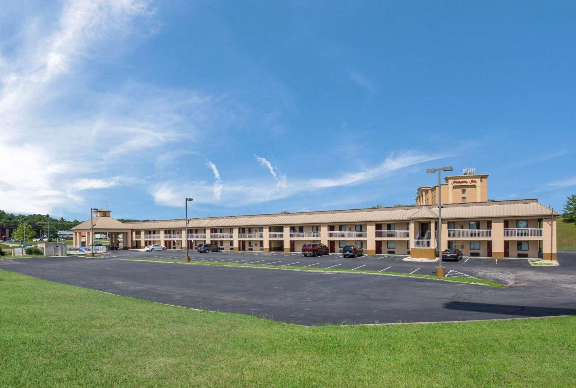 Econo Lodge Inn & Suites East Ноксвилл Экстерьер фото