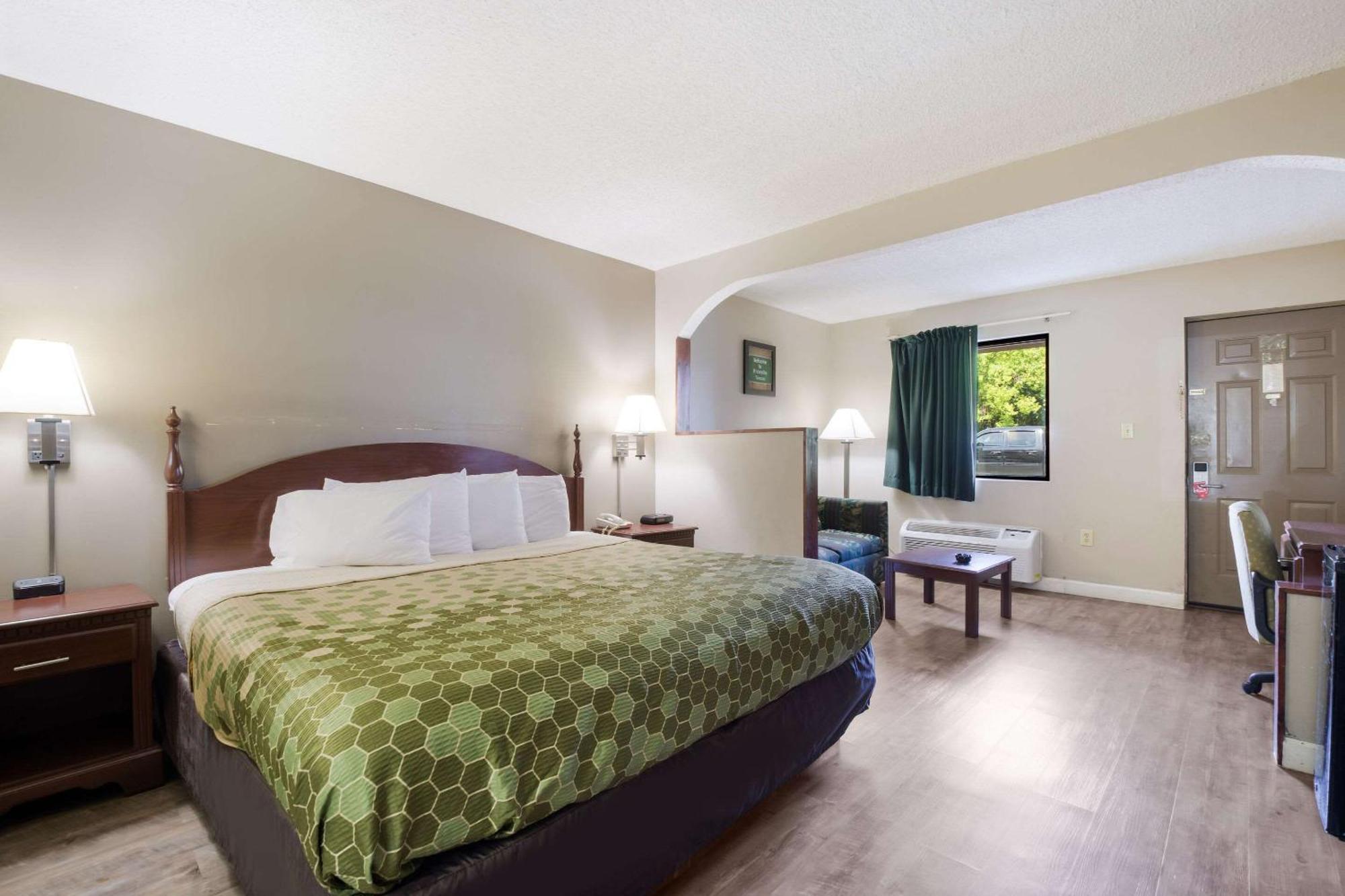 Econo Lodge Inn & Suites East Ноксвилл Экстерьер фото