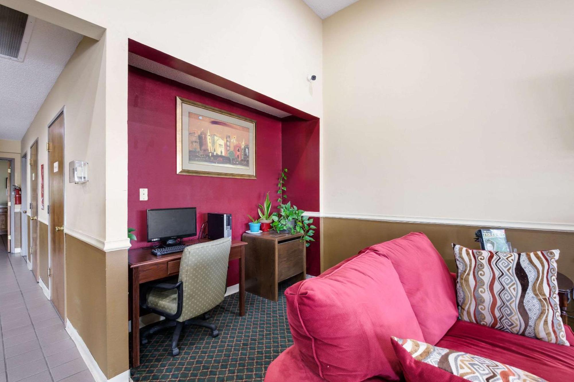 Econo Lodge Inn & Suites East Ноксвилл Экстерьер фото