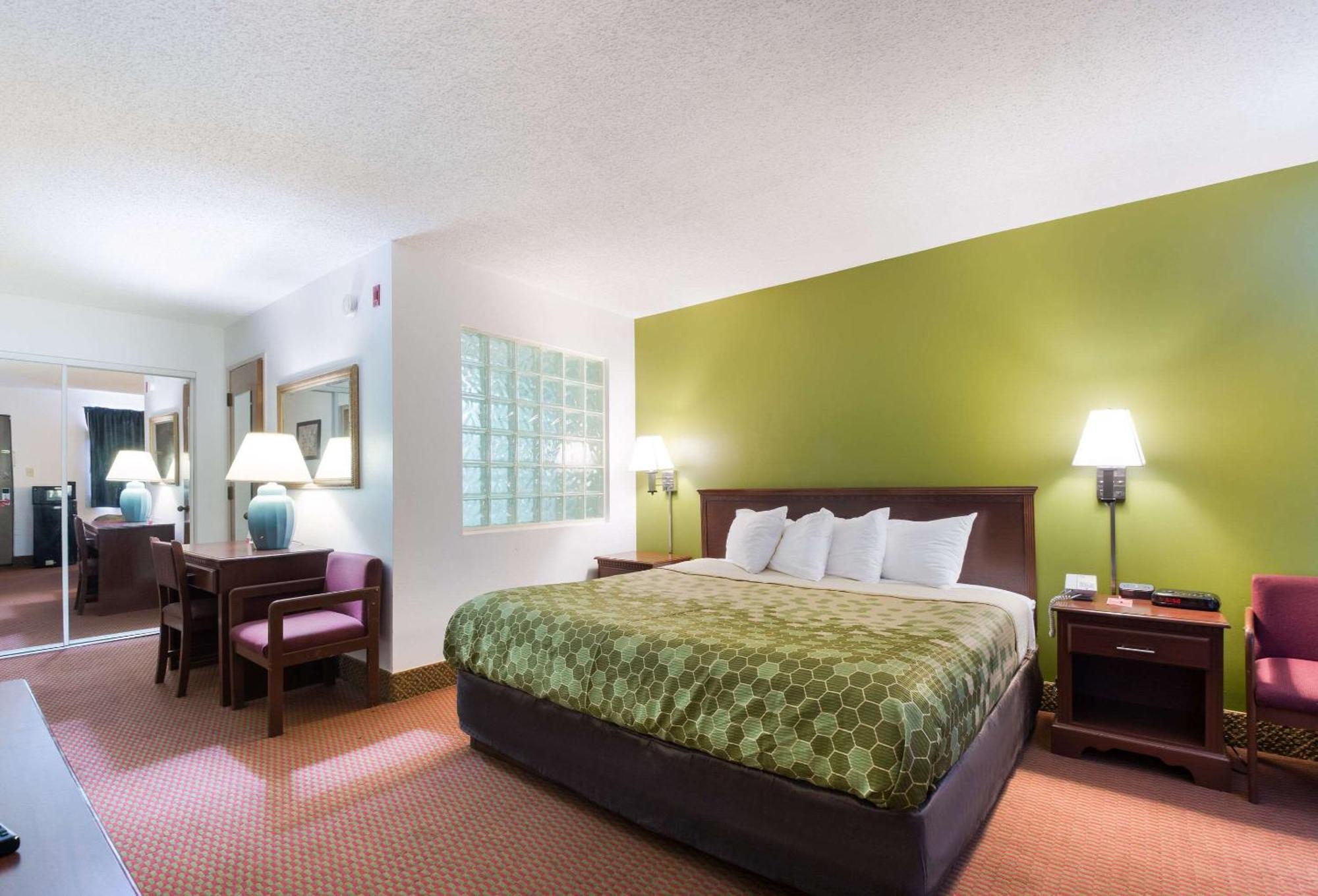 Econo Lodge Inn & Suites East Ноксвилл Экстерьер фото