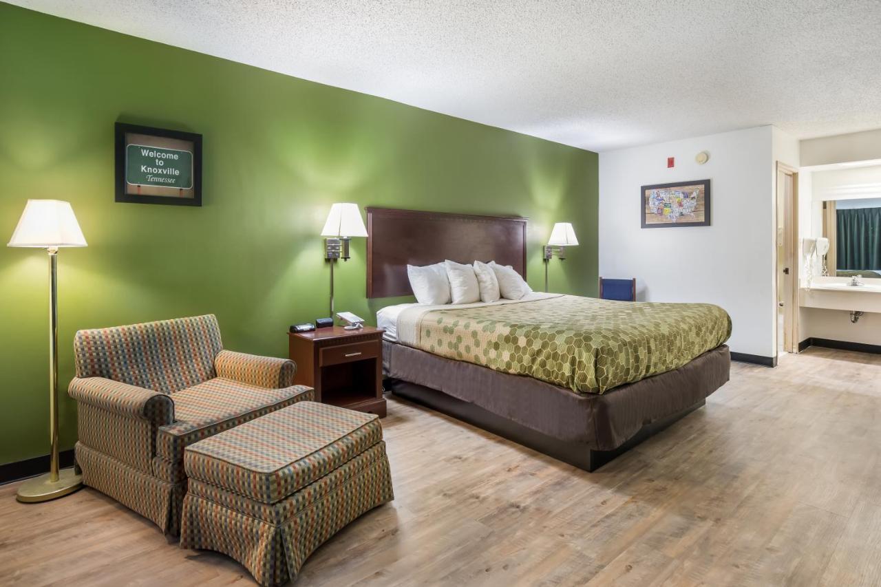 Econo Lodge Inn & Suites East Ноксвилл Экстерьер фото